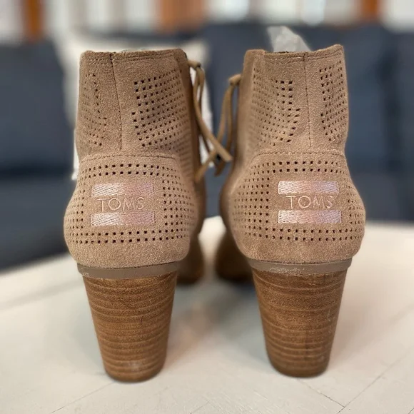 SOLD - Toms Majorca Beige Suede Peep Toe Women’s Ankle Heel Booties Size 6.5 - Picture 7 of 8